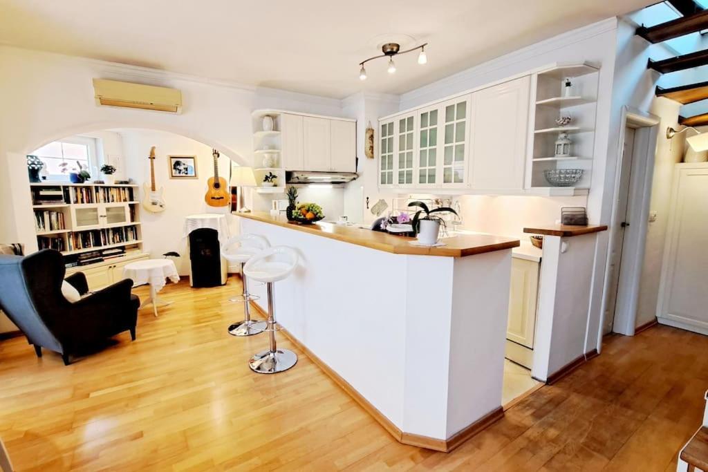 Ellity Appartement Crikvenica Buitenkant foto